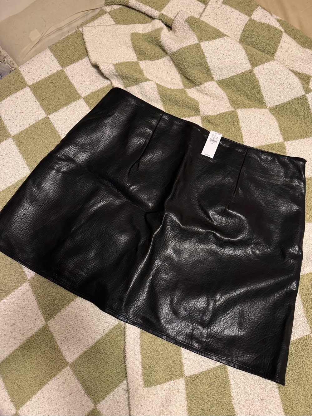 Old Navy Black Faux Leather Mini Skirt - Picture 2 of 3